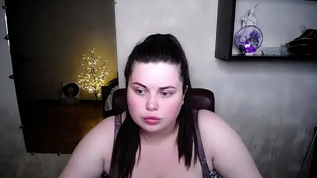 Emily_Mo