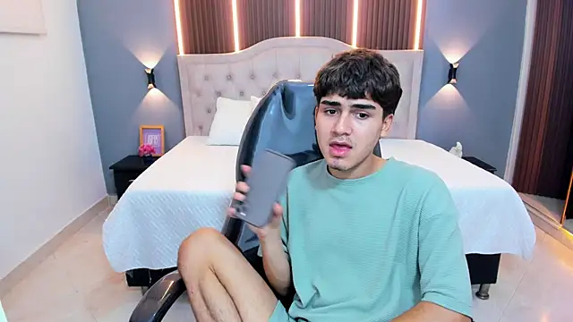 Tommy18__ webcam