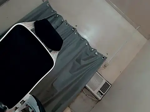 urcurlydiva webcam