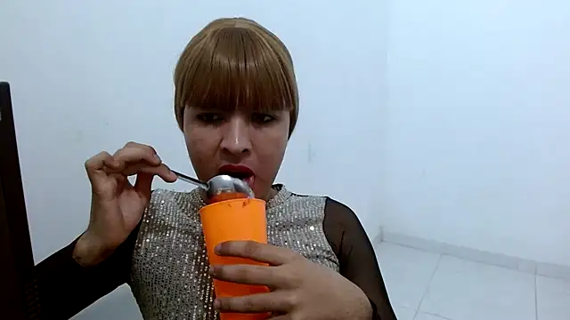 estefania224 webcam