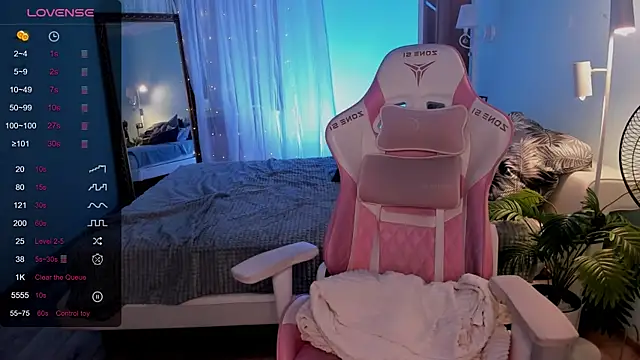 AnyaTaylor_ webcam