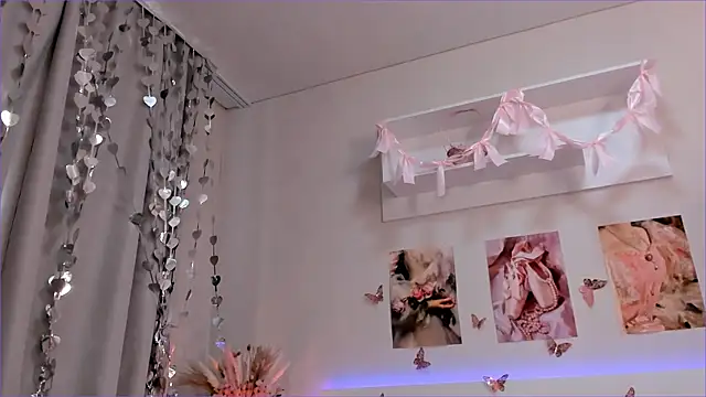 Milly_Lane webcam