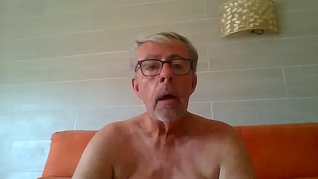 tuggy59 - Tuggy59's free webcam - UK Sex Cams