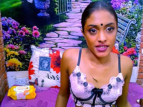 IndianPretty14u2Luv webcam