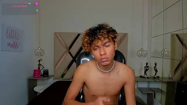 Anyelo_Twink