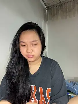 Almira6868 webcam