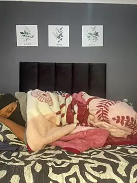 Ebony_Warlock_ webcam