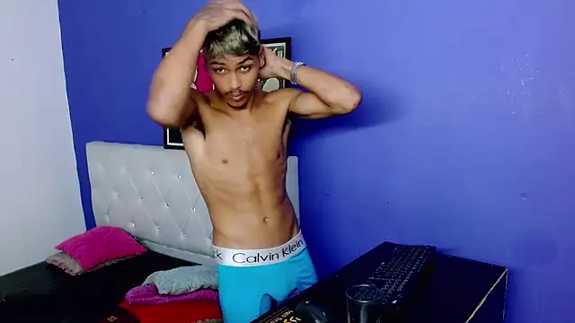 Angel_foxc13 webcam