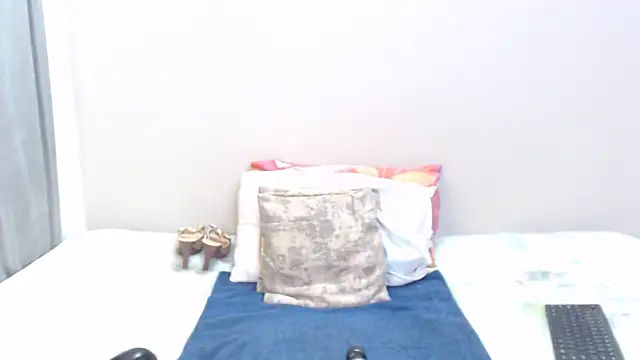 Tinnypussie webcam