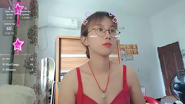 Lili_666 webcam