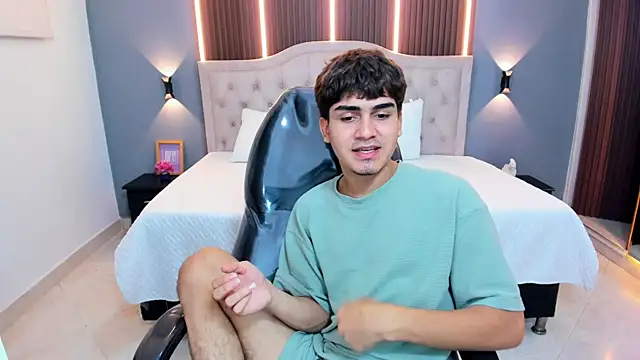 tommy18__ - Tommy18__'s free webcam - UK Sex Cams
