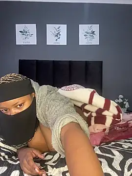 Ebony_Warlock_ webcam