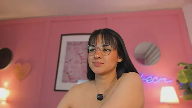 SoySaraa webcam