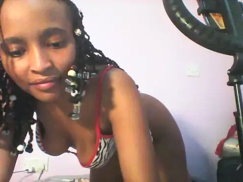 Badgalheloves webcam