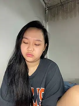 Almira6868 webcam