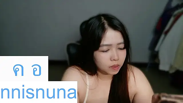 nunanunanuna live cam on StripChat