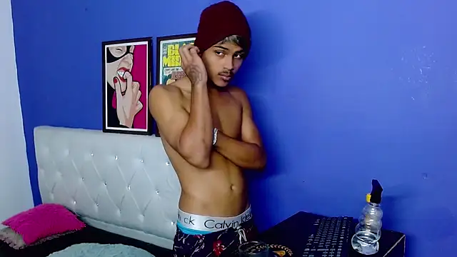 Angel_foxc13 live sex cam