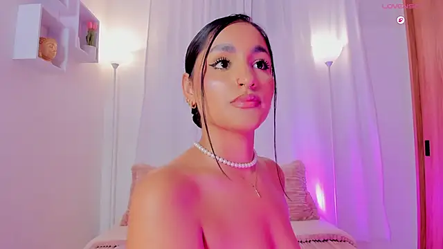 Aishapeyton_ webcam