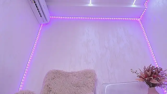 Anna_Lewis webcam