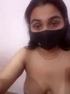 TRISHA0404 webcam