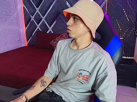 cameron_lux77 webcam