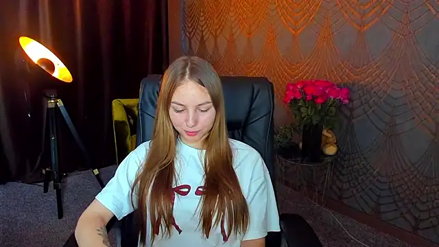 MilaAddams webcam