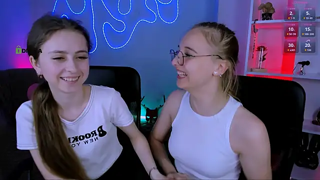 rebecca_smile webcam