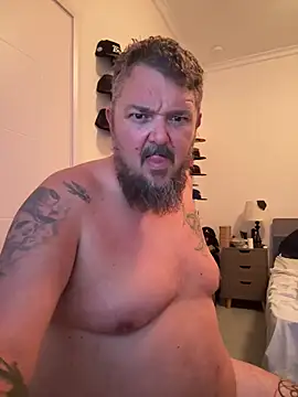 TatooedBear webcam