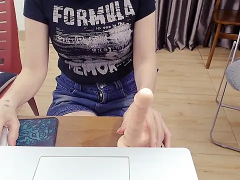 Funnygirl_9x webcam