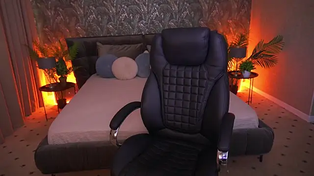LunaaMay webcam