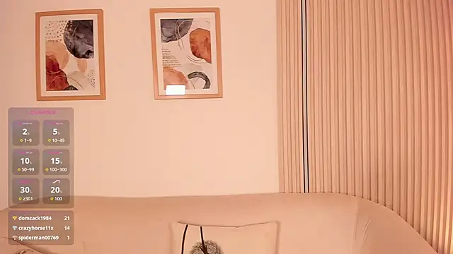 Sally_Dvine webcam