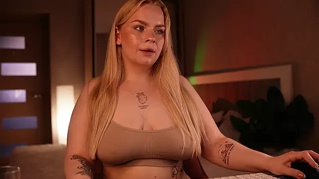 LisaLove3 webcam
