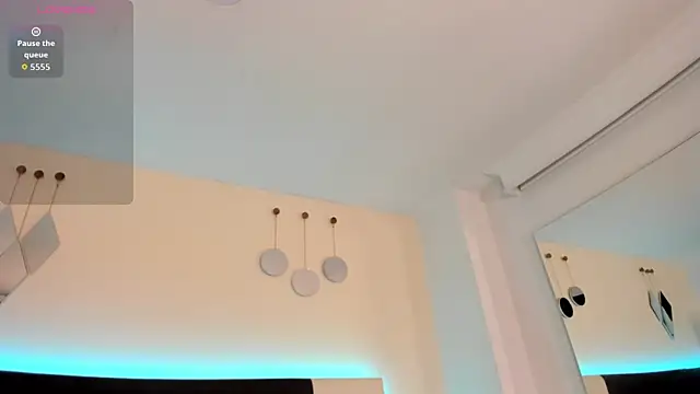 Sky_Loren webcam