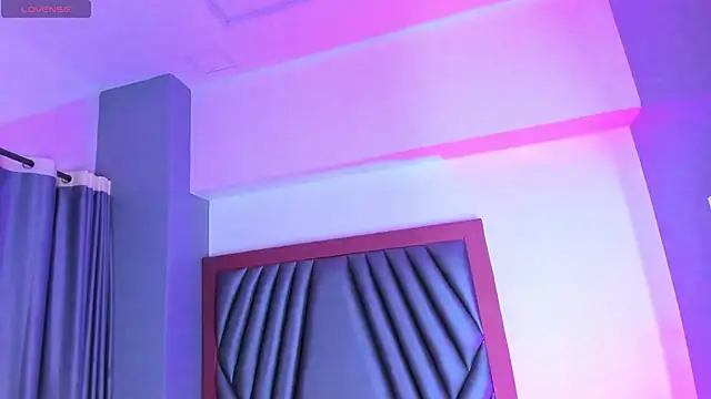 madison_flores webcam