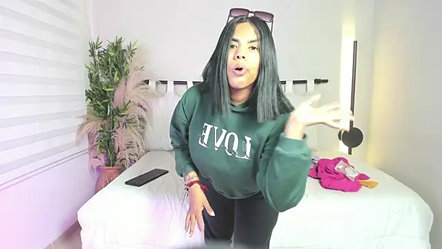 Ambar_jhones__ webcam