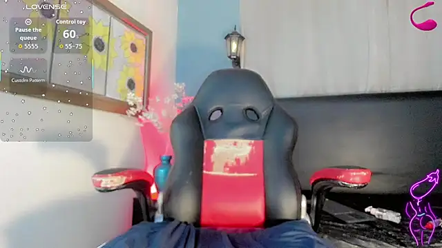Honey_Balenciaga webcam