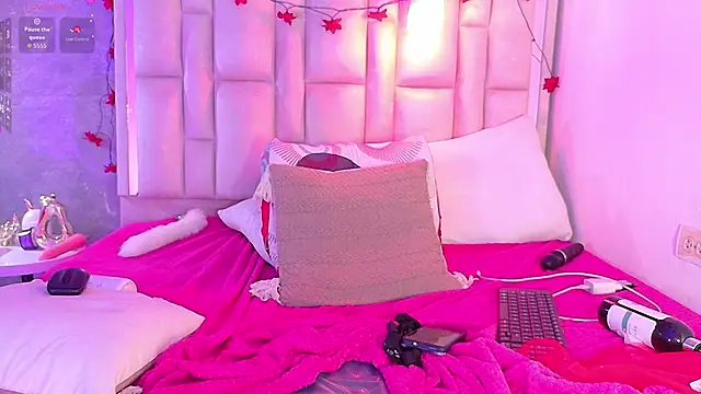 LunaRose18 webcam