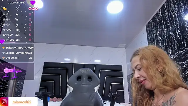 Ladyy_Scarlett webcam