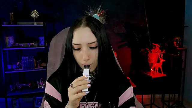 MonicaLowes webcam