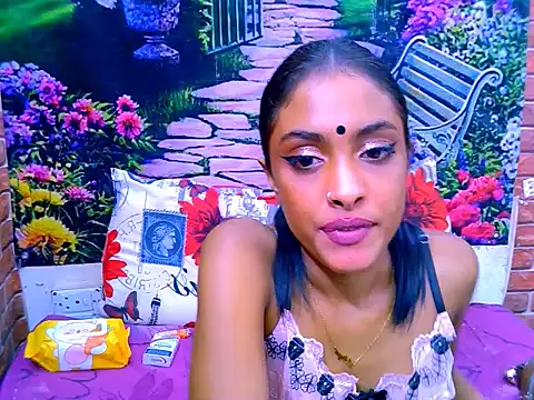 IndianPretty14u2Luv webcam