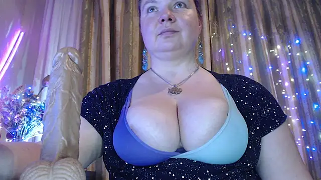 amorelara live cam