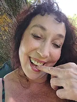 GypsyEsmeralda webcam