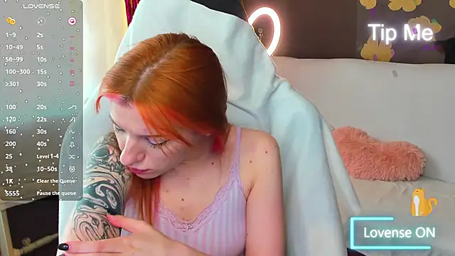 MeganNewCat webcam