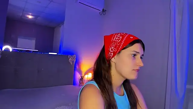 Laura_Leee webcam