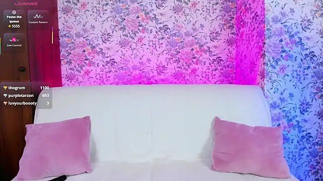 MissAlison__ webcam