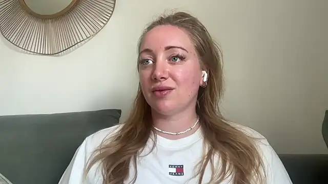 arielsweetieee webcam