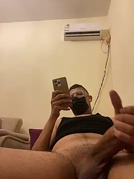 WormyKhalid webcam