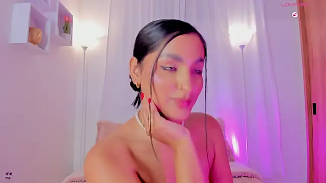 Aishapeyton_ webcam