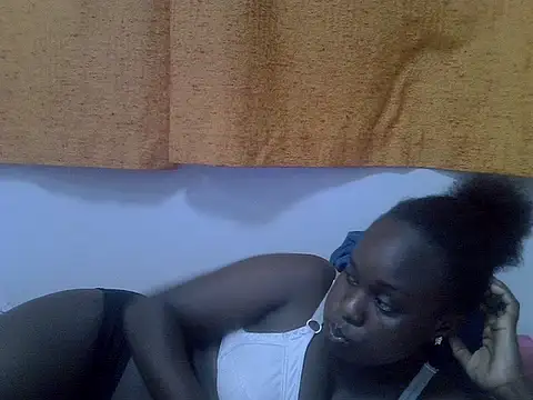 kaya_bear webcam