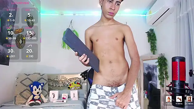 huge_armound webcam